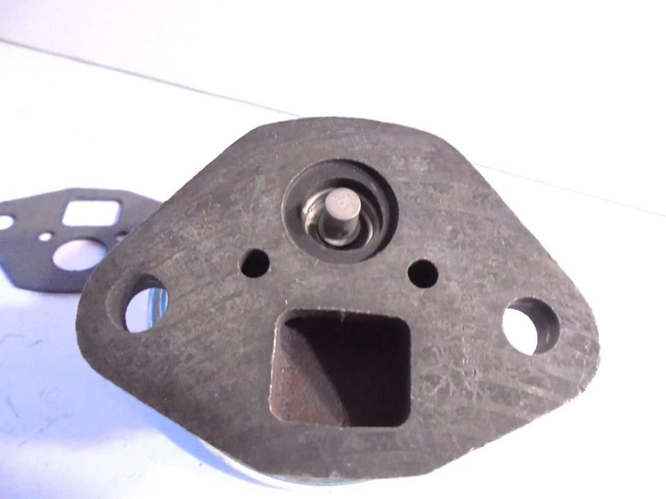 Válvula EGR BWD EGR1211 JEEP CJ5 CJ7 81 82 84-86 Foto 3 de 4