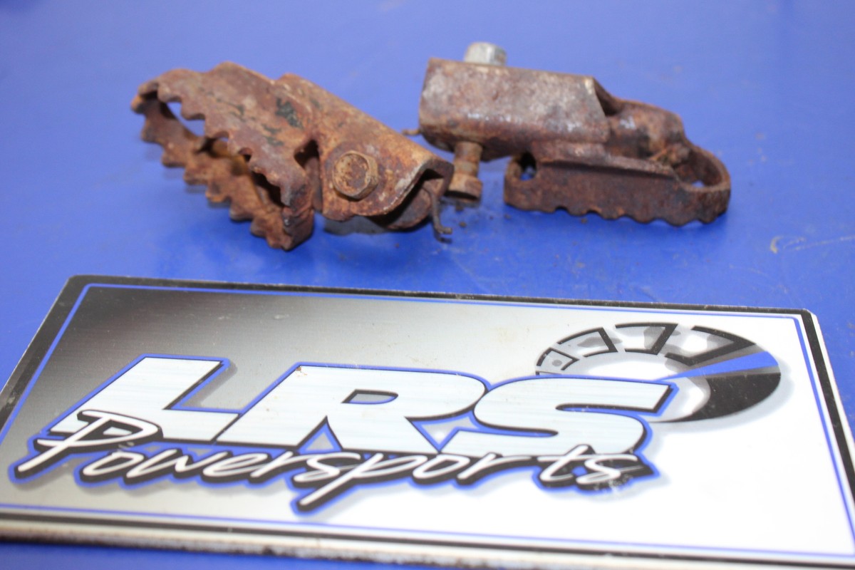 1984 YAMAHA IT200 FOOT REST FOOT PEG 23X-27411-03-00 | eBay