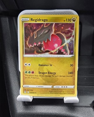 Regidrago 124/203 Pokémon TCG Evolving Skies- Cosmos Holo- NM 