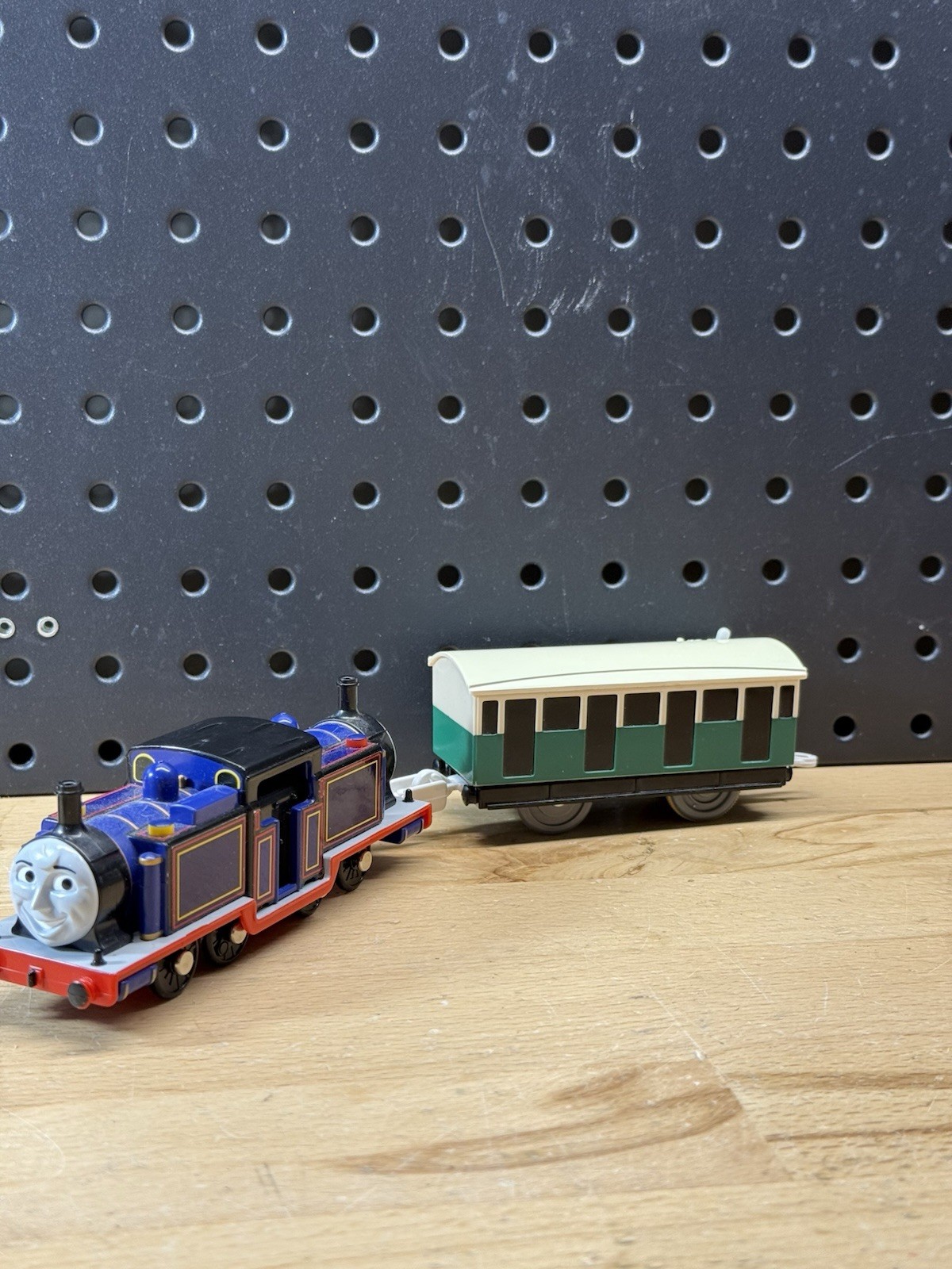 Thomas & Friends TrackMaster Mighty Mac Coach Lot Motorized Train ...