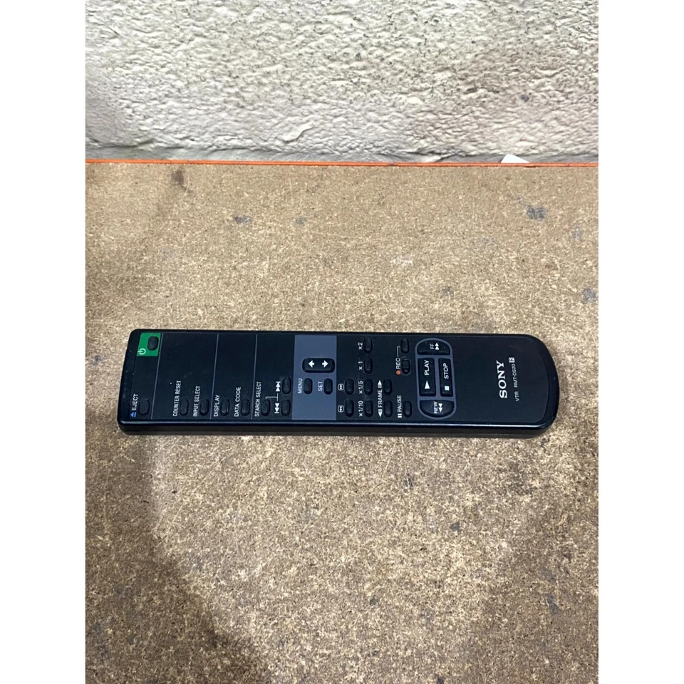 Sony RMT-DS20 Remote Control Black Wireless Ergonomic for DSR-20 DSR-20P VCR - Image 4 of 4