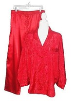 Vintage Size M Elizabeth Lauren Red Floral Embossed Two Piece Satin Pajamas