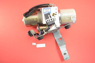 MB SLK R170 Verdeckpumpe Hydraulikpumpe Variodach 1708000030 In