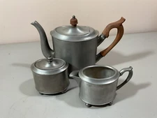 Vintage Stieff Pewter Historic Newport Repro Teapot Cream Sugar Set Since 1979