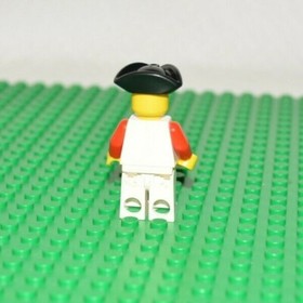 LEGO Pirates Red Imperial Guard Officer Minifigure 6277 6279 6217 6266 - PI065