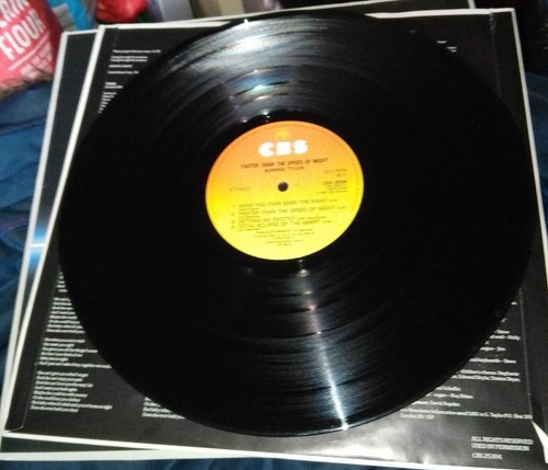 VINYL LP - FASTER THAN THE SPEED OF LIGHT - BONNIE TYLER - CBS25304 - Picture 4 of 7