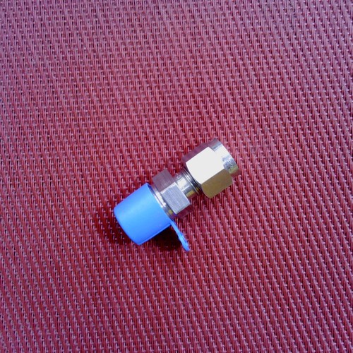 Bi-Lok® 1/4" Tube OD x 1/4" NPT Male Pipe STRAIGHT CONNECTOR 316 Stainless Steel