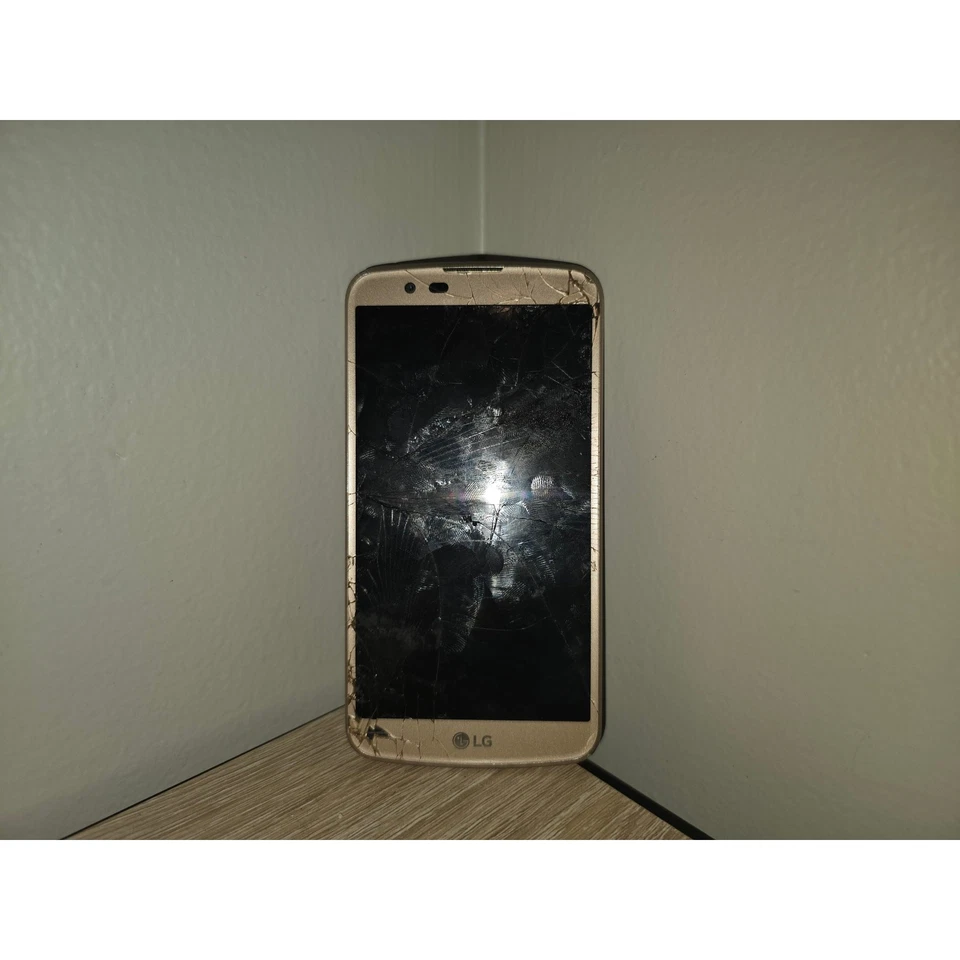 Smartphone LG K10 K428 T-Mobile/Desbloqueado 16GB Para Piezas/Enciende Foto 2 de 4