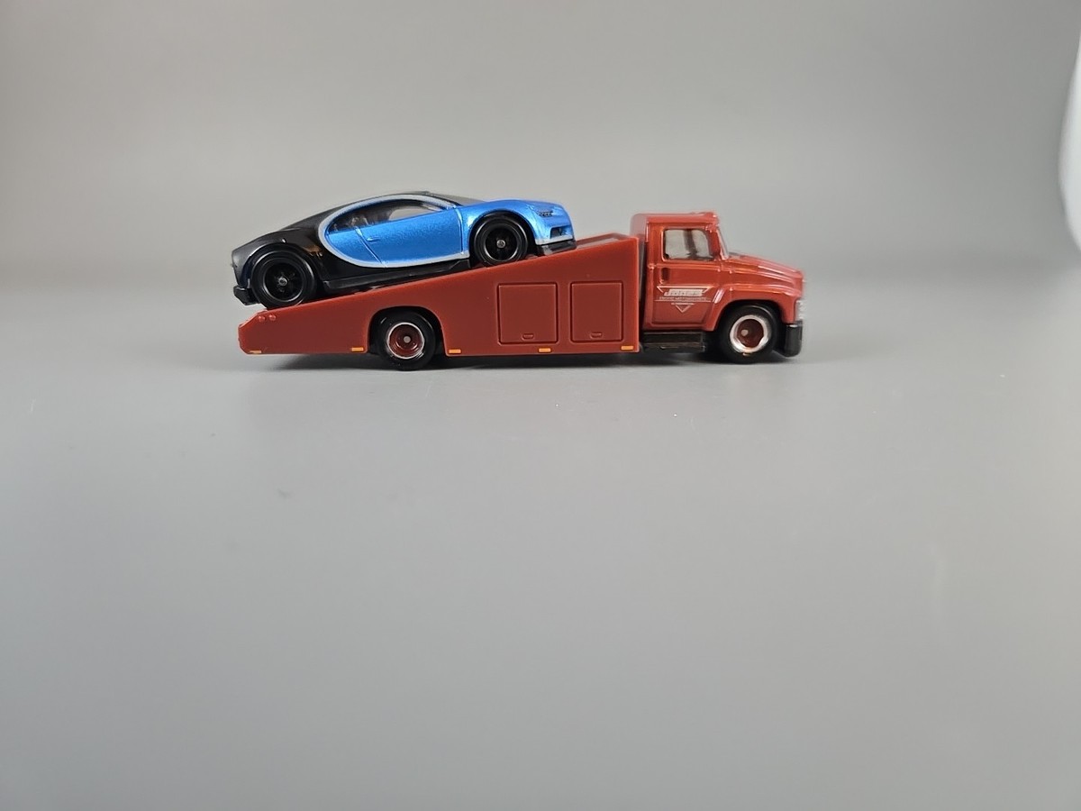 2022 Hot Wheels TRANSPORT Bugatti CHIRON Carry On BOX Loose