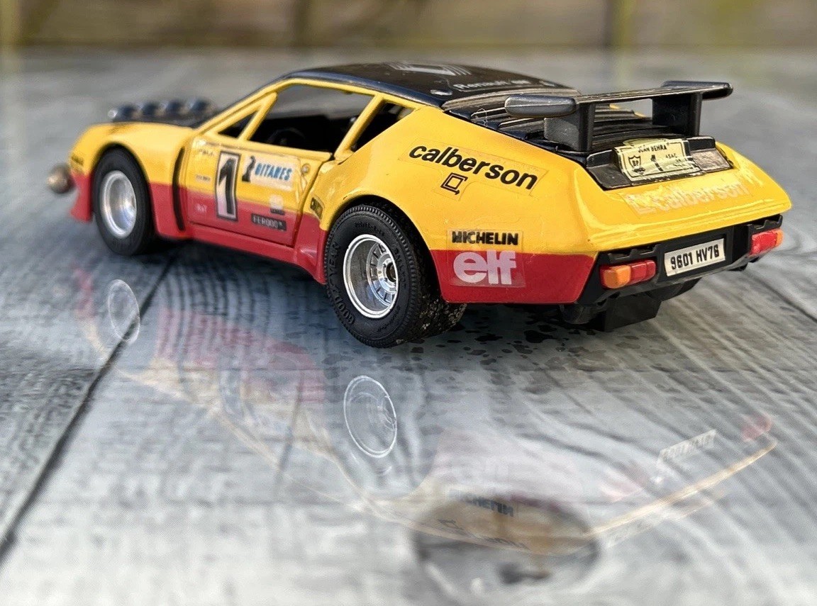 EIDAI ALPINE RENAULT A310 V6 RALLYE JEAN BEHRA 1977 G FREQUELIN #1 DIECAST 1:28