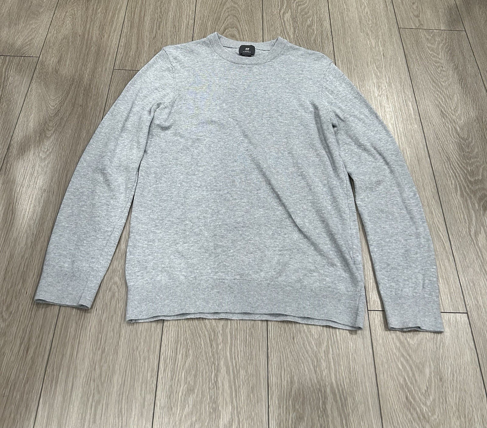 H&M Mens Sweatshirt Size Small Gray Fleece Relaxed Fit Crew Neck Pullover