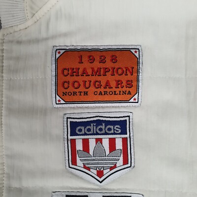 Vintage ADIDAS North Carolina Cougars 1928 Champion 1990s Descente