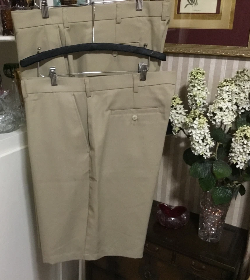 NUEVO Lote de 2 Pantalones Cortos de Golf Para Hombre Hermosos Ben Hogan Performance Fácil Cuidado Bronceados 44 Foto 2 de 4