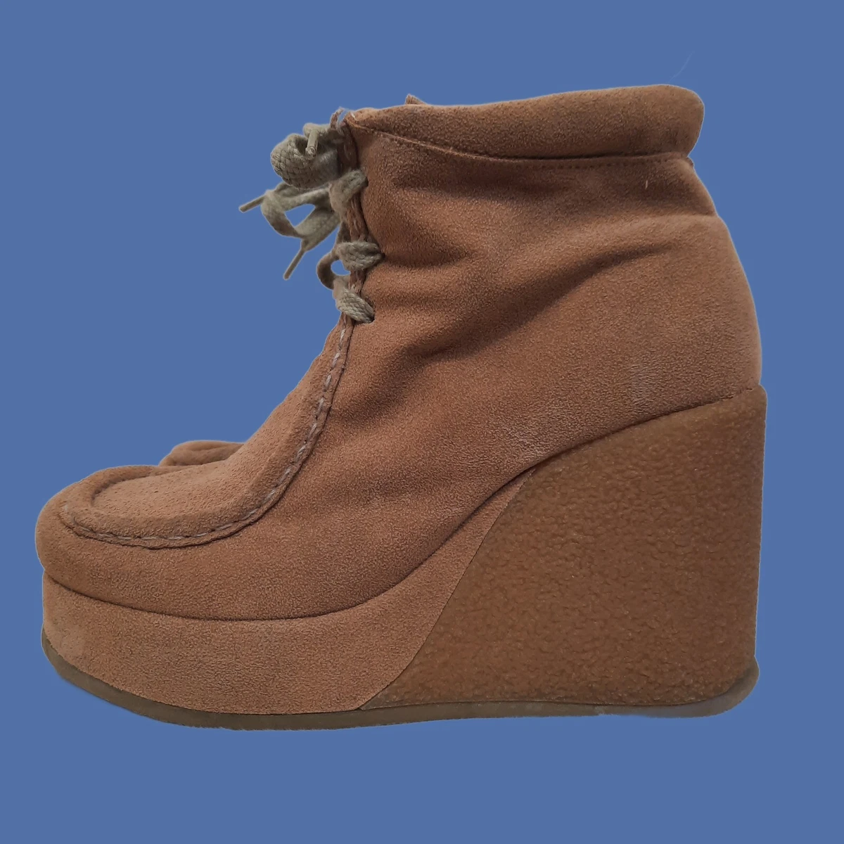 Vintage 90s Le Chateau Beige Faux Suede Lace Up Platform Wedge Ankle Boots US 6