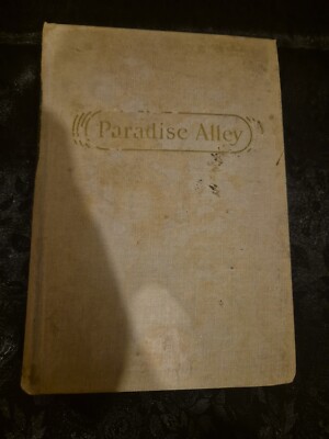 John Sheridan, Paradise Alley, first edition, set in Dublin's dockland