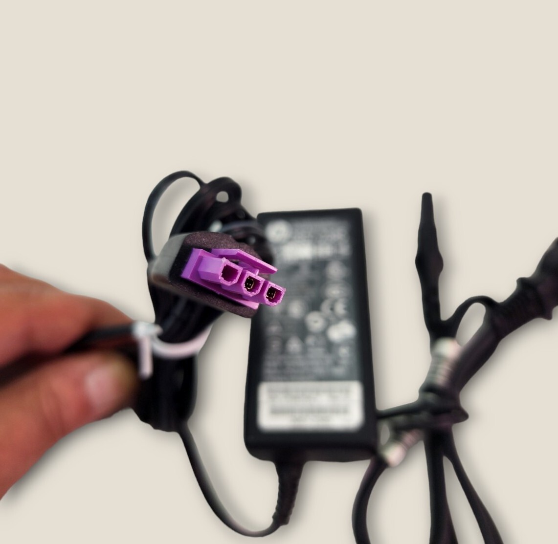 HP 0957-2385 AC Adapter Power Supply