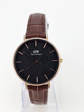 Daniel Wellington Women's Watch 32MM Black Dial NEW Leather Bands NEW Battery