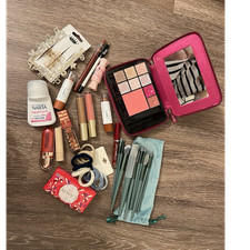 Narta, Huda Beauty, Ziyu Jewelry Makeup Lot Brushes Lipsticks Accessories