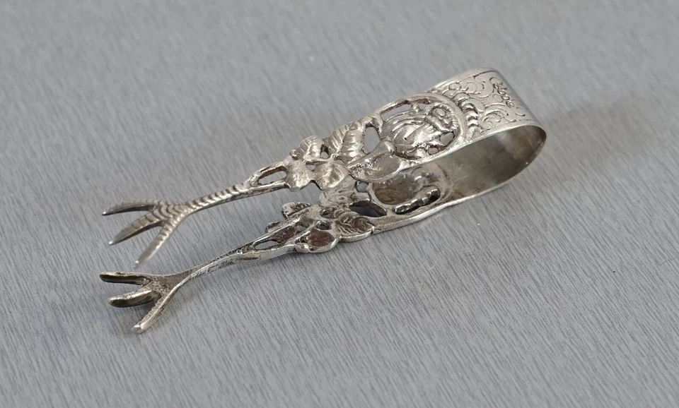 vecchia pinza decorata in argento 800 pinza zucchero piede di corvo decoro... - Immagine 4 di 4