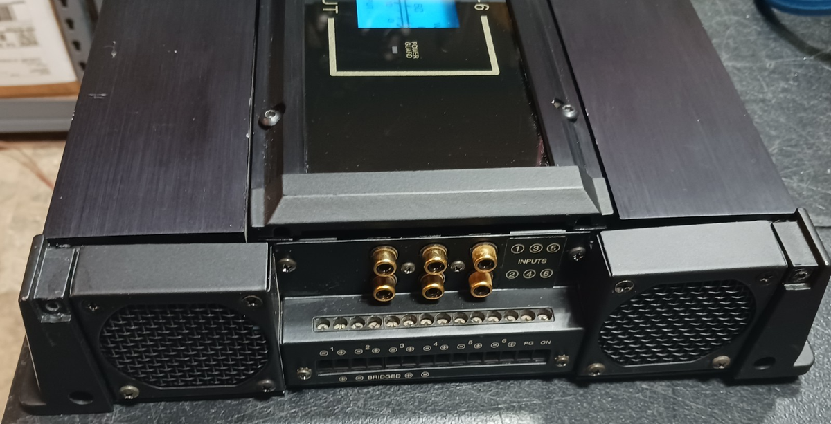 マッキントッシュ　MC4000M McIntosh MC4000M 1000W 6-Channel Power Amplifier for sale online