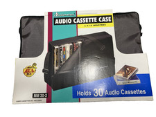 Musicmovers Audio Cassette Case Black Zipper Holds 30 padded w strap