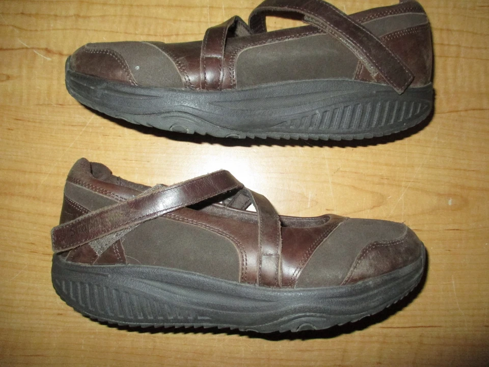 Sapatos femininos Skechers Shape Ups tamanho 7.5 camurça marrom - Muito bom - Frete rápido - Imagem 3 de 4