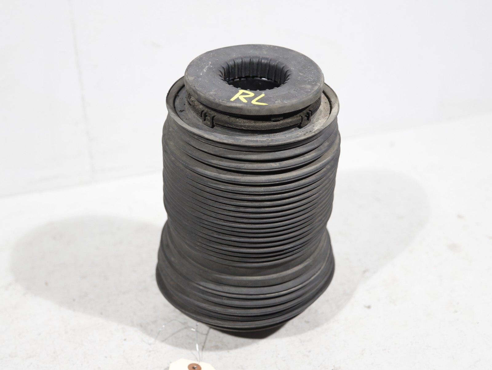 MASERATI LEVANTE M161 REAR LEFT OR RIGHT SIDE AIR SUSPENSION BAG SHOCK OEM 69K