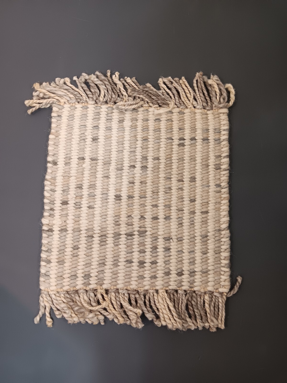 POTTERY BARN Gray Chunky Woven Wool Rug With Fringe NEW 24" X 18" eBay