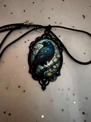 Vibrant Blue Bird Crow Steampunk Cabochon Glass Oval Pendant Necklace - Picture 4 of 10