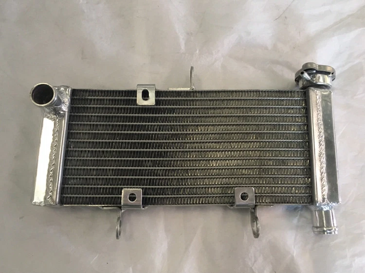 PARA HONDA CBR300 CBR300R CBR250 CBR250R 11-17 RENDIMIENTO RADIADOR CARRERAS Foto 2 de 4