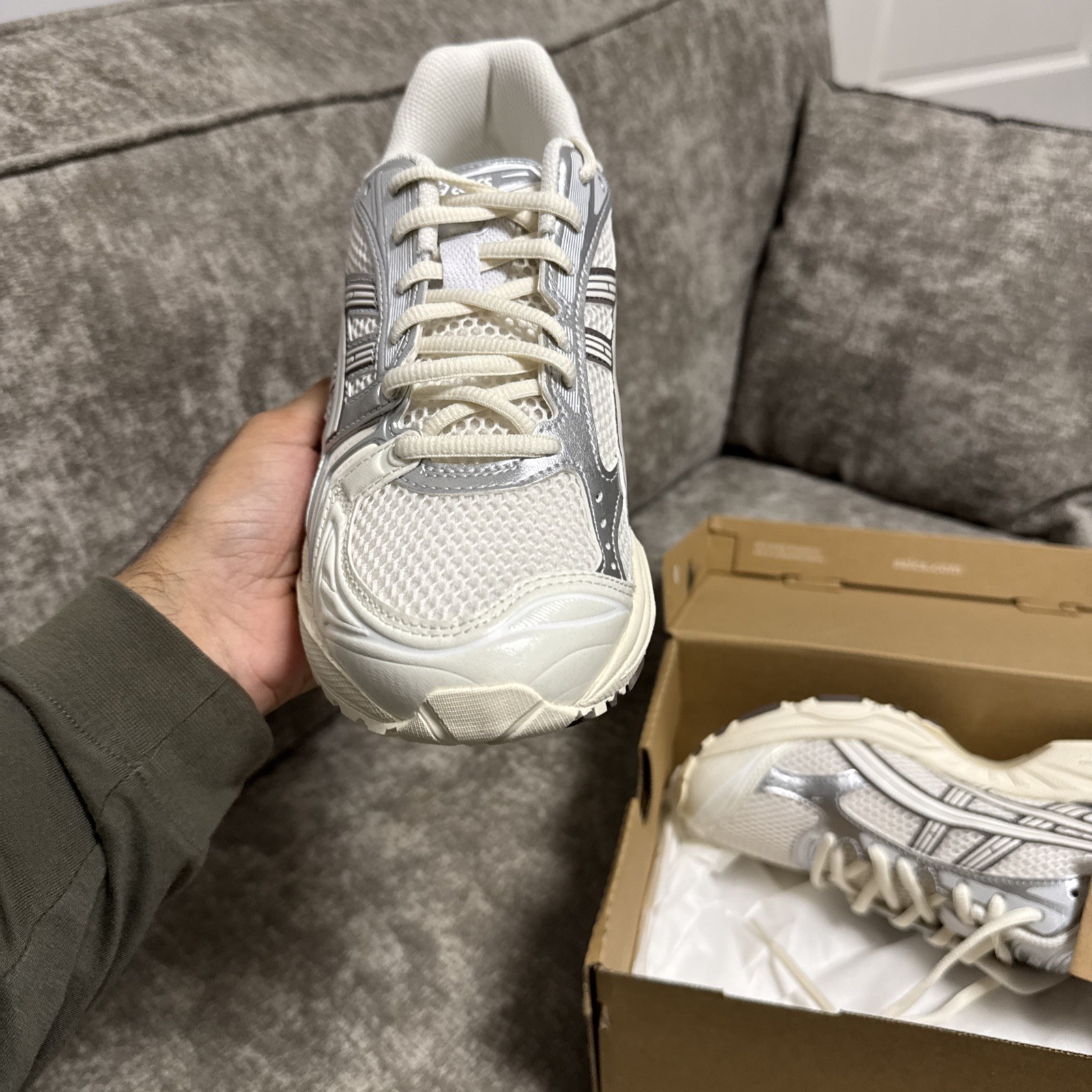 Size UK 5 - Asics Gel Kayano 14 Unisex Trainers Cream Cocoa White - RRP £165! image 4