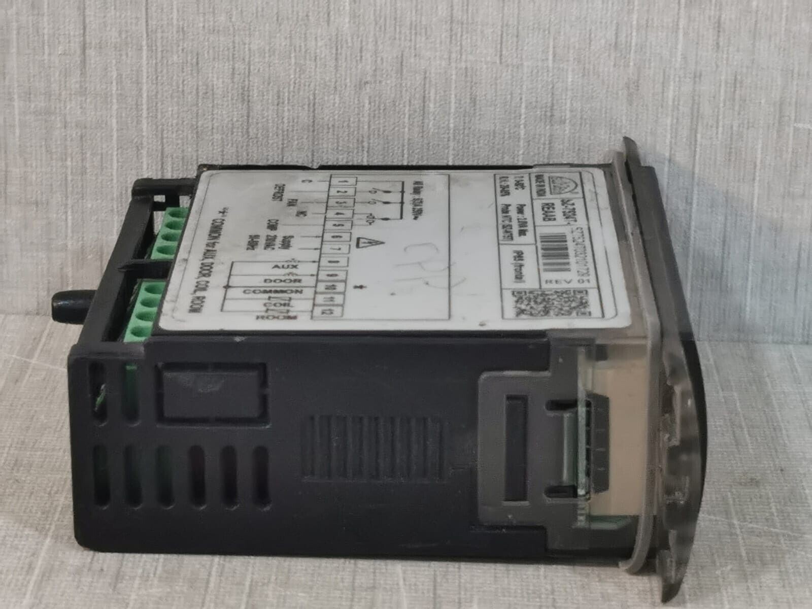 SZ-7524T-REAAB SZ-7524T-REAAB DIGITAL CONTROLLER 7