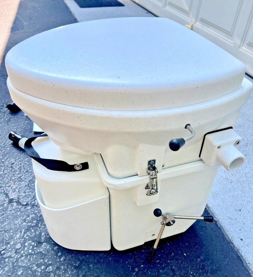 NUEVO/SIN USAR Nature's Head Inodoro de compostaje con mango de araña + Manual Foto 3 de 4