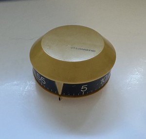 Vintage Intermatic Kitchen Timer Harvest Gold Model R-10