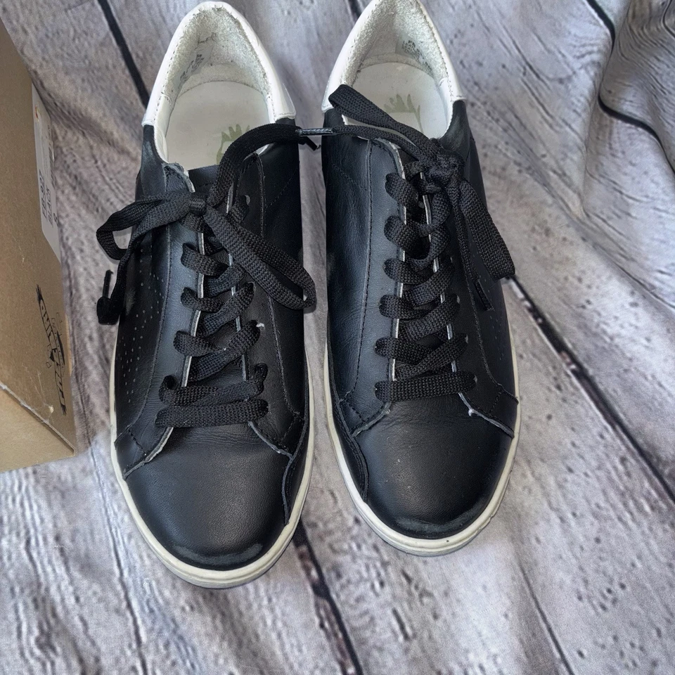 Tênis Freebird por Steven Freedom couro preto moda desgastada FB927 tamanho 8 - Imagem 2 de 4