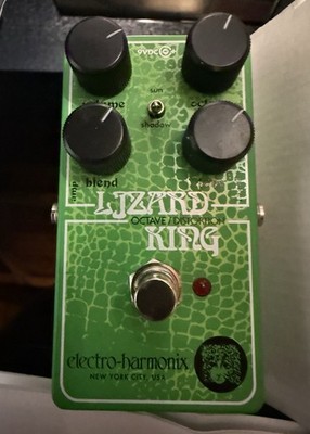 Electro-Harmonix Lizard King Octave Fuzz Bass Effects Pedal Green