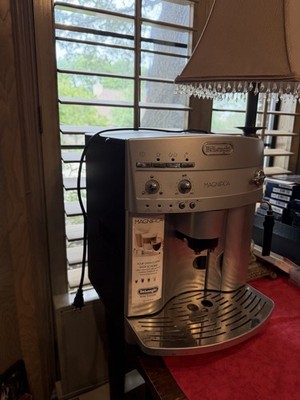 De'Longhi Magnifica Super-Automatic Whole Bean Espresso 15 Bar Steam Wand