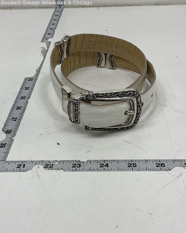 White and Tan Leather Reversible Belt w/Silver accents Size 30 M