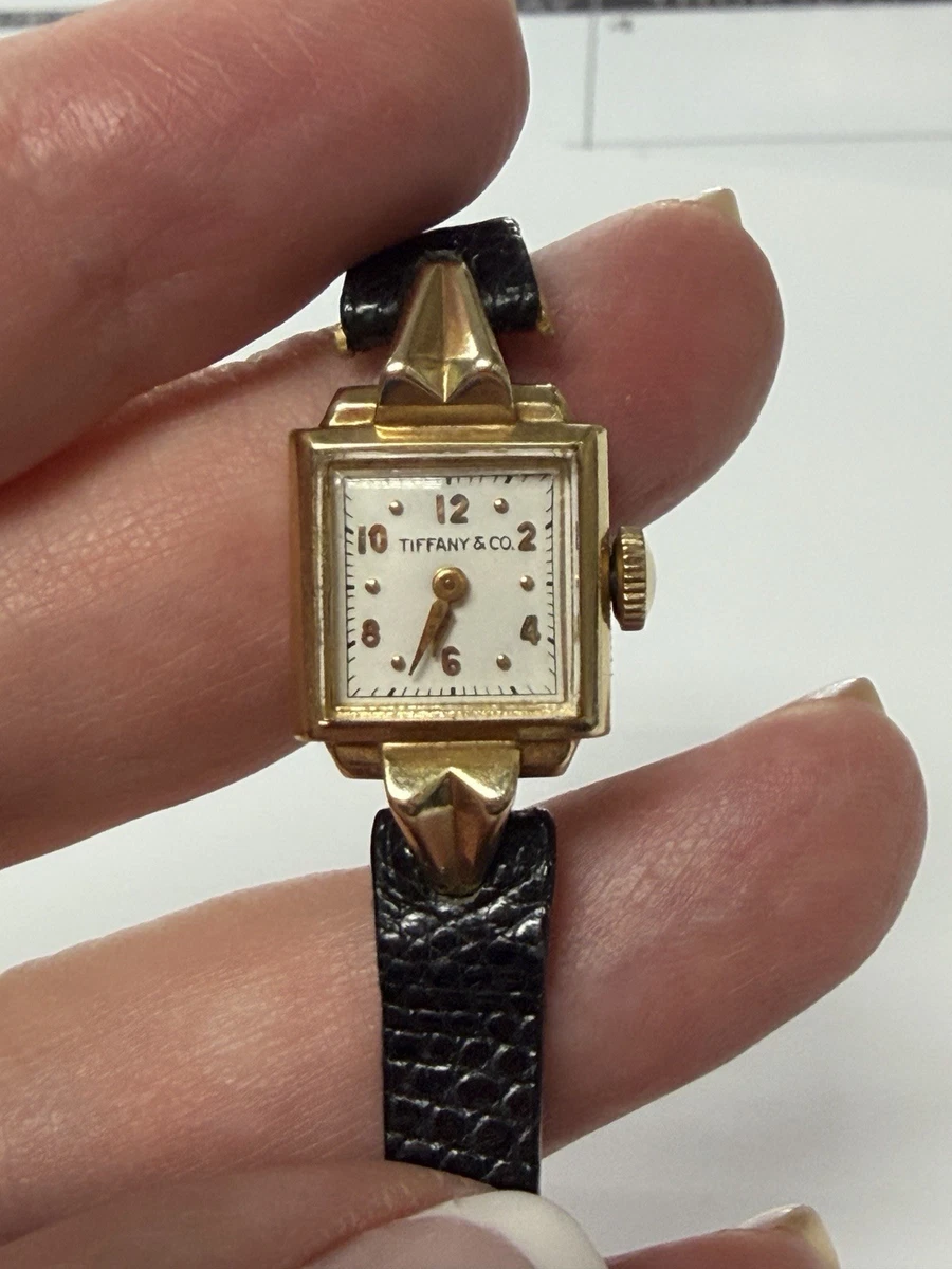 Preços baixos em Tiffany & Co. relógios de pulso mecânico corda