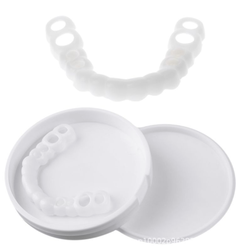 Denti finti in silicone Bianco da sovrapporre rimovibili e lavabili - Foto 4 di 5