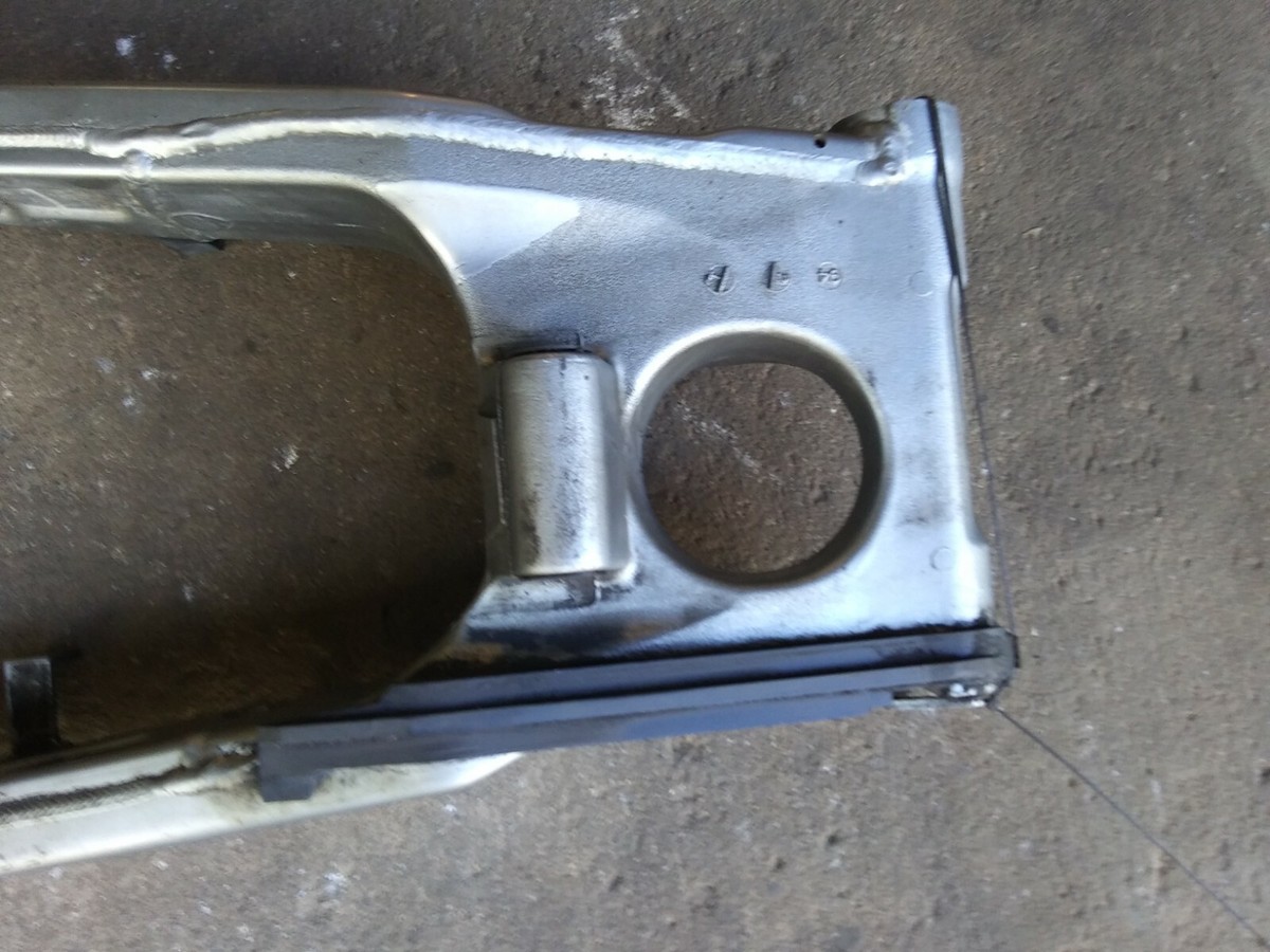 1994 KAWASAKI ZX9 ZX 900 NINJA Rear SWING ARM Swingarm Fork