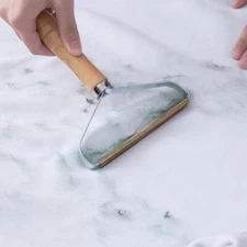 Portable Lint Remover Fabric Fuzz Shaver Woolen Cloth Sweater Comb Pill Clothing