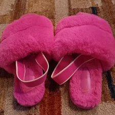 Kids! Hot Pink!!! Indoor Footwear / Warmer!! Great! International concept!!!l