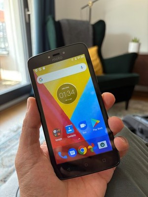 Motorola  Moto C - 16GB - Schwarz (Ohne Simlock) (Dual SIM)