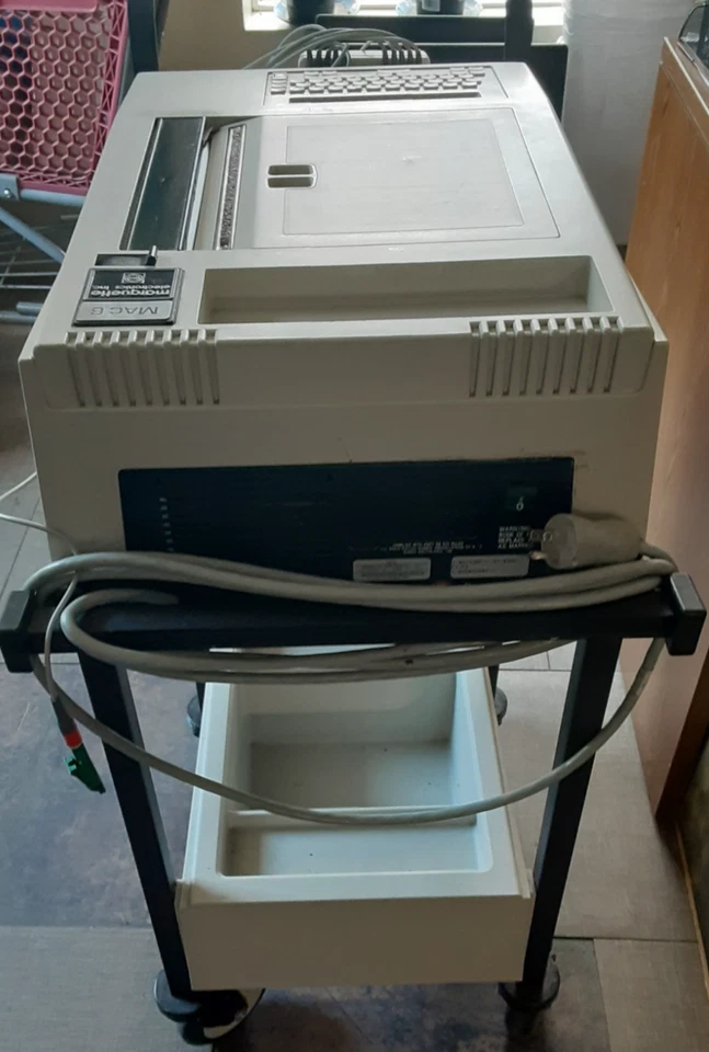 Máquina y carro de ECG Marquette MAC 6 Foto 3 de 4