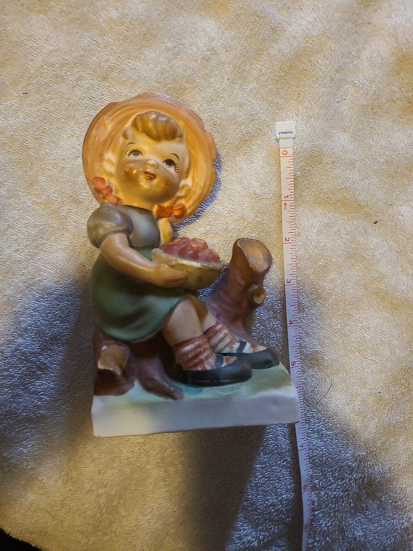 Vintage Goebel Hummel Figurine Unmarked