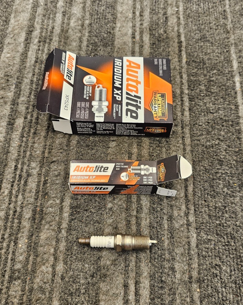 QTY 8 Autolite XP5243 IRIDIUM XP Spark Plug for 2012-20 Chevy Express 2500
