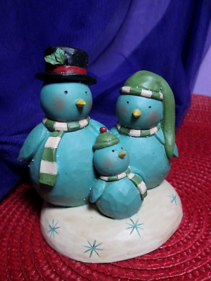 Blossom Bucket 2011 Dan DiPaolo Blue Bird Family w/Scarfs & Hats Figurine