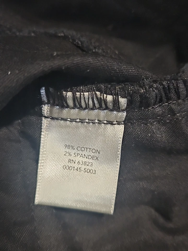 Christopher & Banks, Denim Negro, Mujer Talla 12, Mediano, Pantalones Cortos Foto 3 de 4