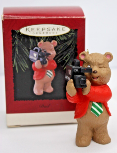 1996 Dad with Cam Corder Ornament Hallmark Keepsake Papa Bear - Picture 1 of 11
